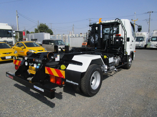 Mitsubishi Fuso fighter Middle Arm roll trucks 2KG-FK72F(97105) 4枚目