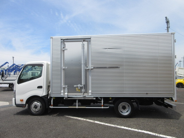 日野 デュトロ 小型 バン 2RG-XZU710M(109749) 6枚目