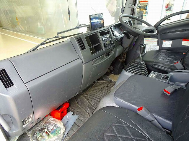 いすゞ フォワード 中型 コンテナ専用車 2RG-FRR90S2(109704) 7枚目