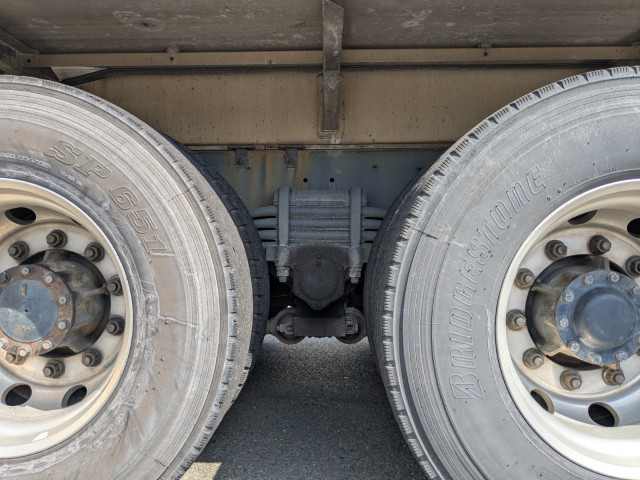 Nissan UD quon Large Bulk truck QKG-CD5ZL(109823) 10枚目