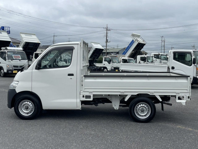 トヨタ ライトエース 小型 平ボディ DBF-S412U(109714) 8枚目