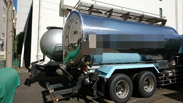 いすゞ ギガ 大型 タンクローリー PDG-CYL77Q8(2528) 3枚目