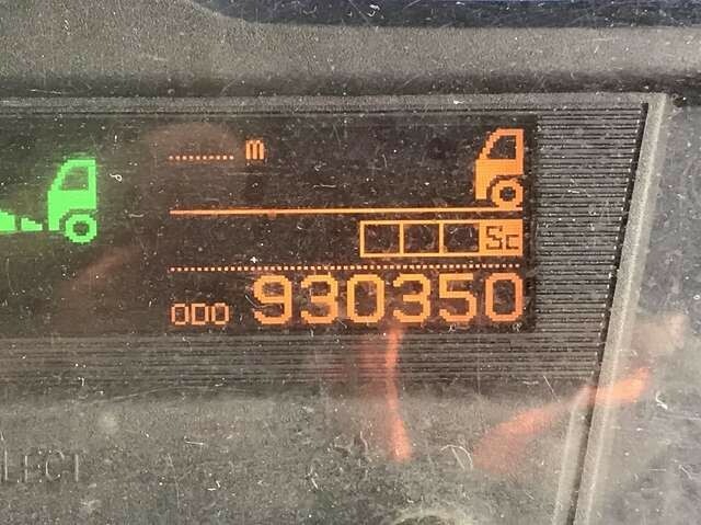 UDトラックス（日産） クオン 大型 ウィング QKG-CG5ZE(36951) 16枚目