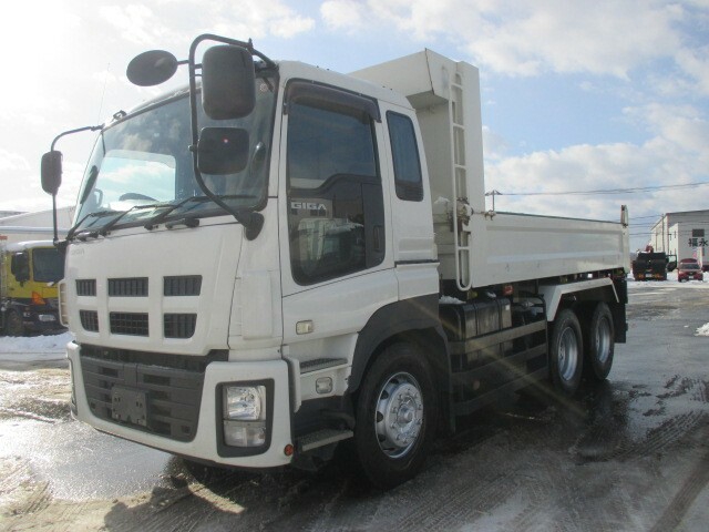 いすゞ ギガ 大型 土砂ダンプ QKG-CXZ77AT(7863) 1枚目