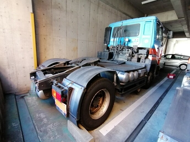 UDトラックス（日産） ビッグサム 大型 トラクタ KL-CK482BAT(5656) 2枚目