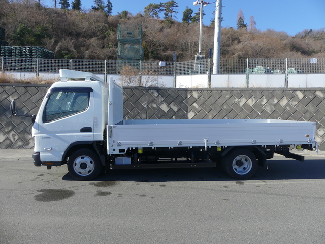 三菱ふそう キャンター 小型 平ボディ 2RG-FEB50(55586) 7枚目