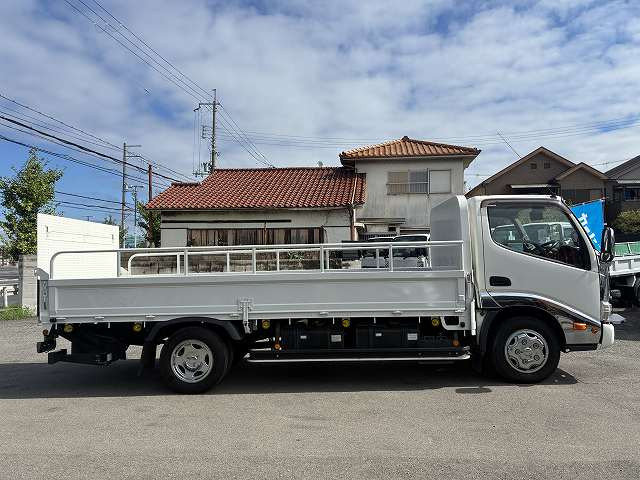 日野 デュトロ 小型 平ボディ TPG-XZU655M(112020) 5枚目