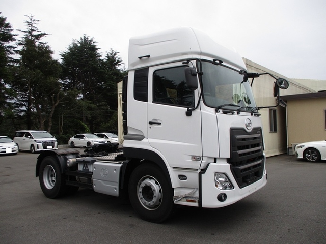 UDトラックス（日産） クオン 大型 トラクタ 2PG-GK5AAB(9622) 2枚目