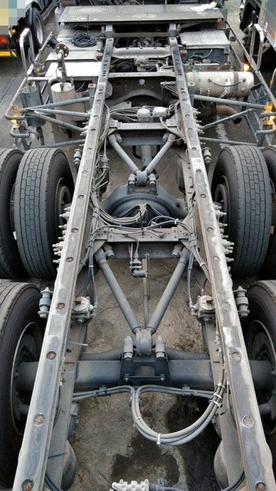 UDトラックス（日産） ビッグサム 大型 キャブ付きシャーシ ADG-CD4YA(3725) 46枚目