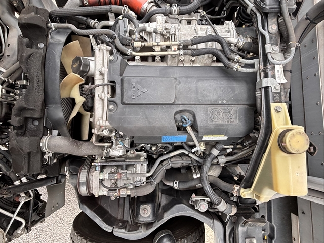 三菱ふそう キャンター 小型 冷蔵冷凍バン TPG-FEA50(108212) 44枚目