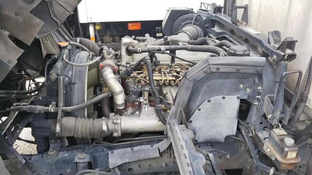 UDトラックス（日産） コンドル 中型 冷蔵冷凍バン PB-MK36A(3321) 35枚目