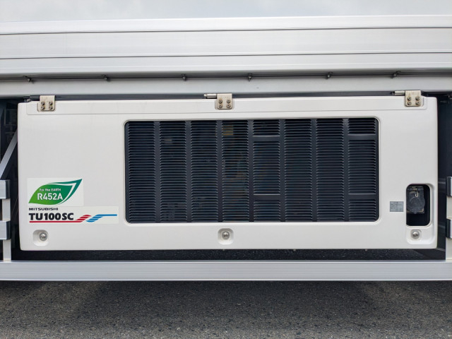 日野 プロフィア 大型 冷蔵冷凍バン 2DG-FR1AHC(106420) 35枚目