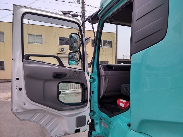 UDトラックス（日産） クオン 大型 ウィング QKG-CG5ZA(10836) 38枚目