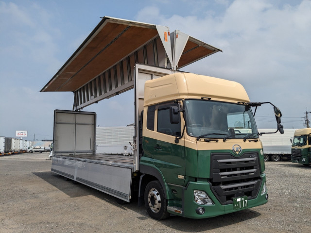UDトラックス（日産） クオン 大型 ウィング 2PG-CG5CA(109883) 40枚目
