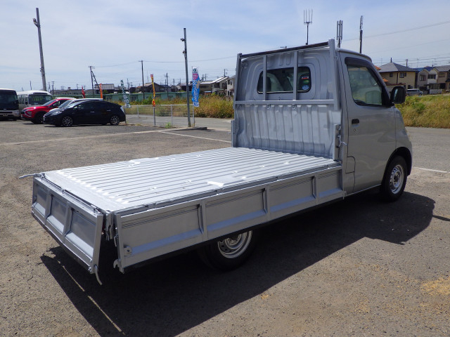 トヨタ ライトエース 小型 平ボディ DBF-S402U(109592) 24枚目