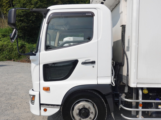 日野 レンジャー 増トン 冷蔵冷凍バン 2KG-FJ2ABG(110369) 10枚目