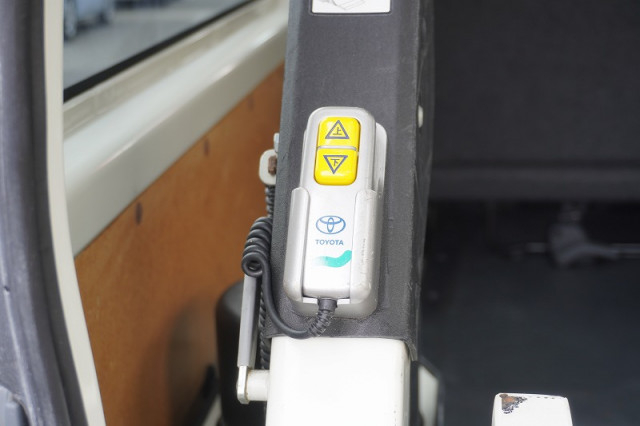 トヨタ ハイエース 小型 Translation missing: ja.item.body_keijou_enum.body_keijou_light_van CBF-TRH200K(110801) 22枚目