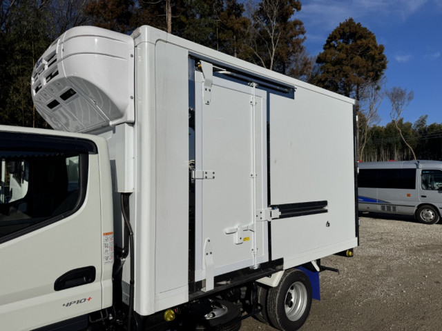 三菱ふそう キャンター 小型 冷蔵冷凍バン 2RG-FBA20(99094) 6枚目
