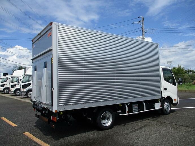 日野 デュトロ 小型 バン 2RG-XZU710M(12248) 2枚目