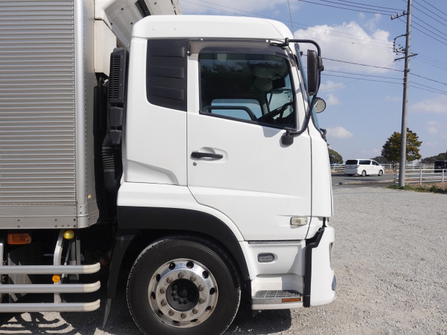 UDトラックス（日産） クオン 大型 冷蔵冷凍バン 2PG-CX5BA(101340) 6枚目