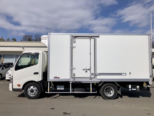 日野 デュトロ 小型 冷蔵冷凍バン SKG-XZU710M(55806) 4枚目