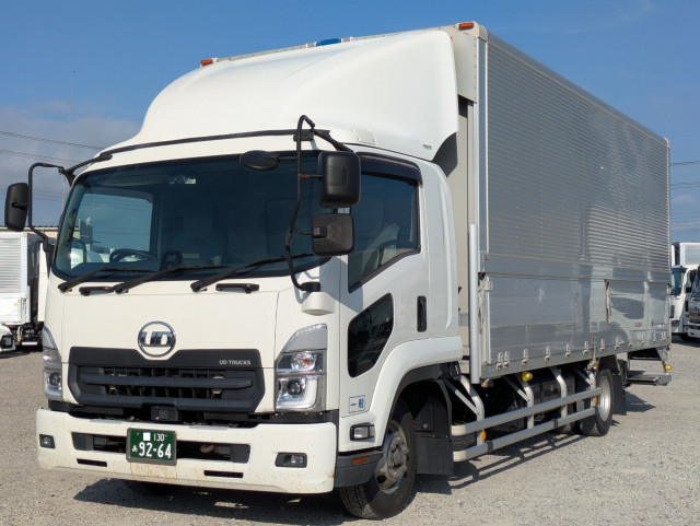 UDトラックス（日産） コンドル 中型 ウィング 2RG-BRR90T2(110894) 1枚目