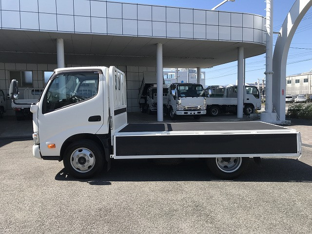 日野 デュトロ 小型 平ボディ 2RG-XZU605M(112876) 14枚目