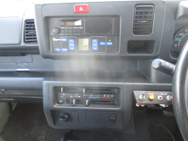ダイハツ ハイゼット 軽 冷蔵冷凍バン EBD-S500P(96932) 10枚目
