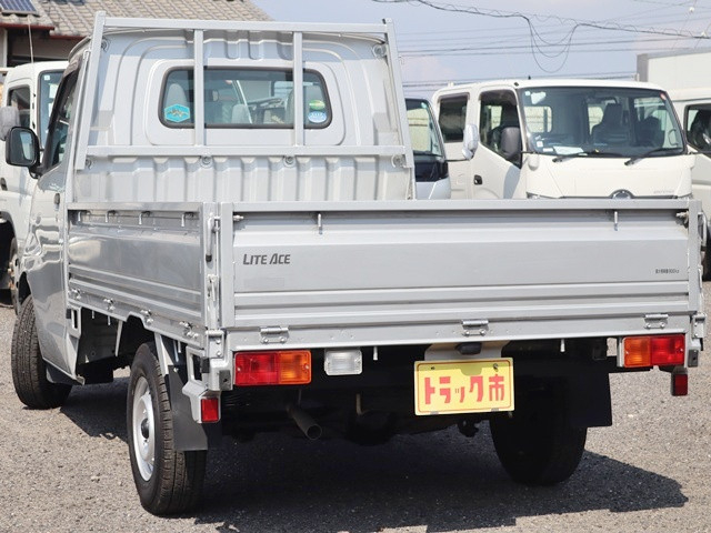 トヨタ ライトエース 小型 平ボディ DBF-S402U(110091) 7枚目