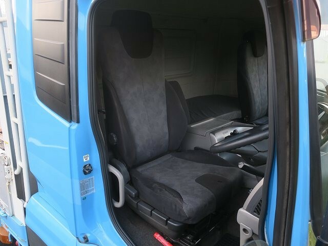 UDトラックス（日産） クオン 大型 Translation missing: ja.item.body_keijou_enum.body_keijou_almi_block LDG-CG5ZA(35596) 15枚目