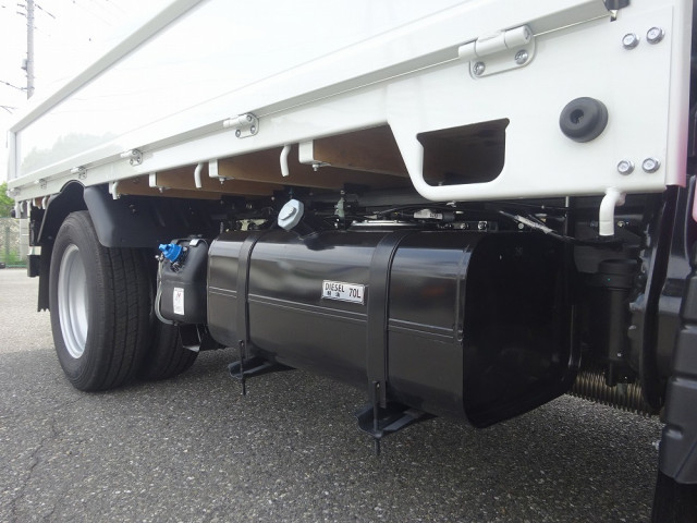 三菱ふそう キャンター 小型 平ボディ 2RG-FBAV0(111822) 21枚目