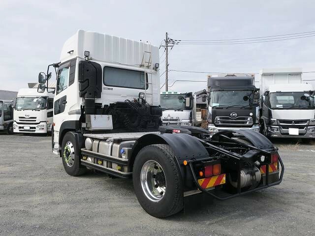UDトラックス（日産） クオン 大型 トラクタ QPG-GK5XAB(38802) 4枚目