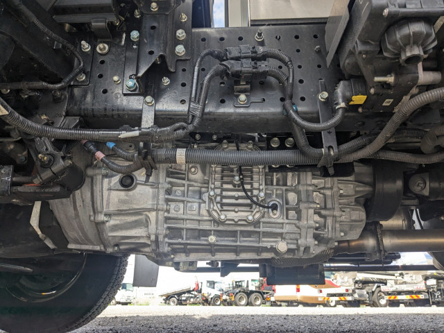 UDトラックス（日産） コンドル 中型 ウィング 2RG-BRR90T4(111504) 30枚目