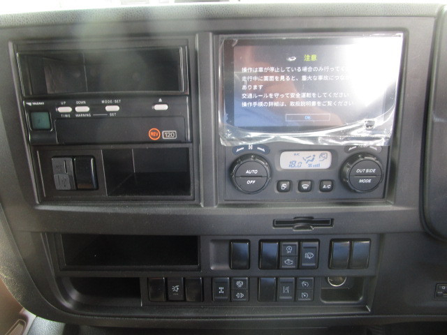 いすゞ ギガ 大型 ウィング 2PG-CYJ77D(108081) 24枚目