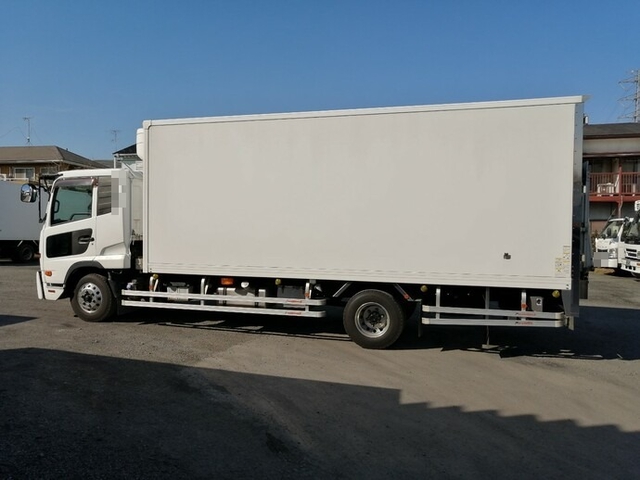 UDトラックス（日産） コンドル 中型 冷蔵冷凍バン SKG-MK38L(5583) 8枚目