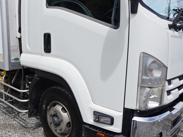 Isuzu forward 6studs large Freezer box_body SKG-FSR90T2(109474) 6枚目