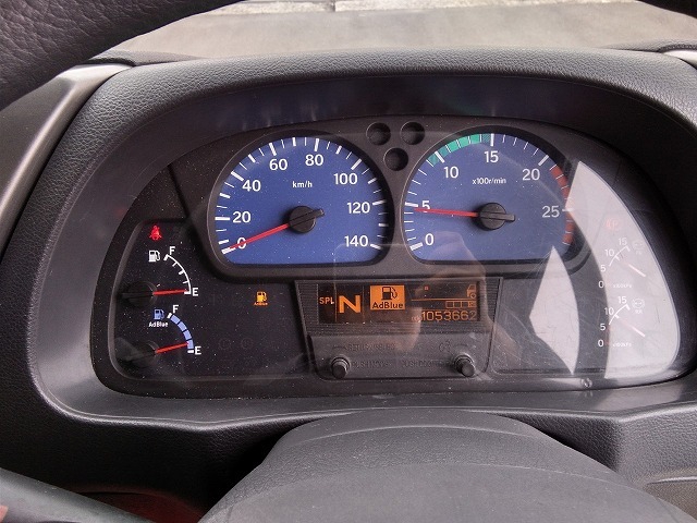 UDトラックス（日産） クオン 大型 ウィング QKG-CD5ZA(8952) 61枚目