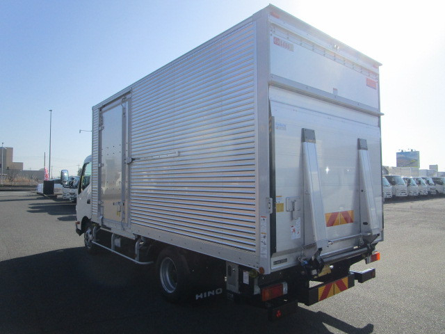 日野 デュトロ 小型 バン 2WG-XZU713N(113695) 3枚目