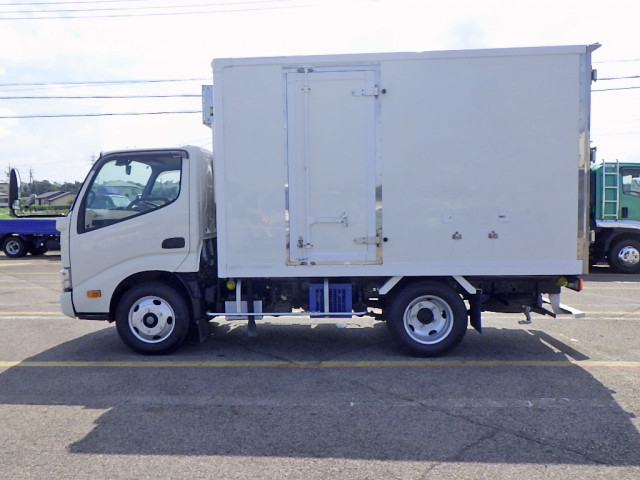 トヨタ ダイナ 小型 冷蔵冷凍バン 2RG-XZC605(112122) 4枚目