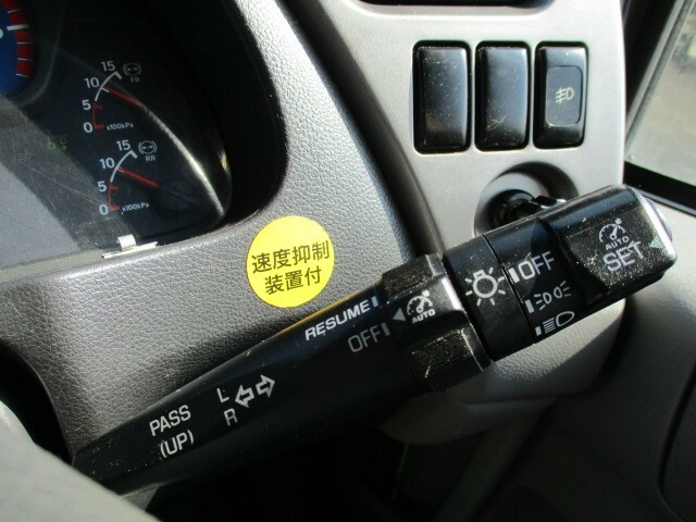 UDトラックス（日産） クオン 大型 冷蔵冷凍バン PKG-CD4ZA(6797) 24枚目
