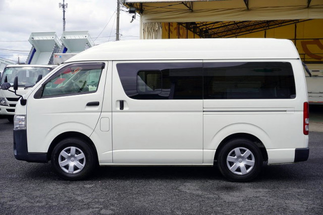 トヨタ ハイエース 小型 Translation missing: ja.item.body_keijou_enum.body_keijou_light_van CBF-TRH200K(110801) 3枚目
