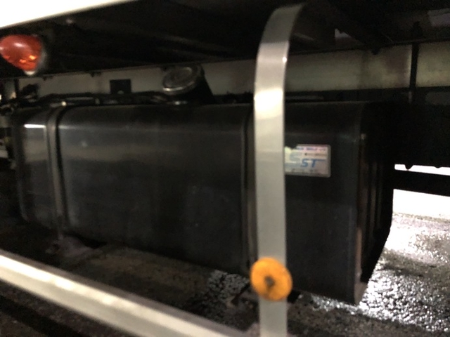 UDトラックス（日産） コンドル 中型 冷蔵冷凍バン TKG-MK38C(2552) 26枚目
