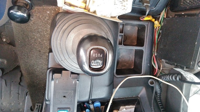 いすゞ ギガ 大型 トラクタ PKG-EXY52J8(3112) 10枚目