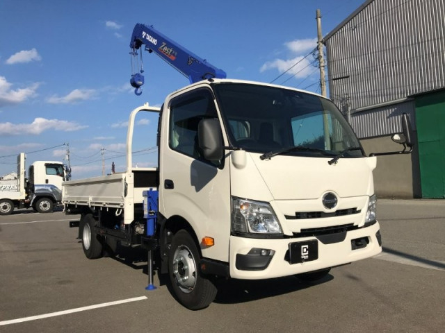 日野 デュトロ 小型 平ボディ（クレーン付） 2WG-XZU713M(113225) 2枚目