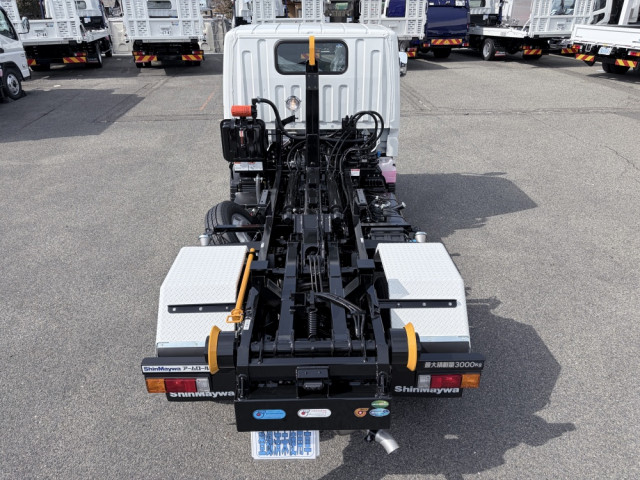 三菱ふそう キャンター 小型 コンテナ専用車 2RG-FBAV0(108663) 13枚目
