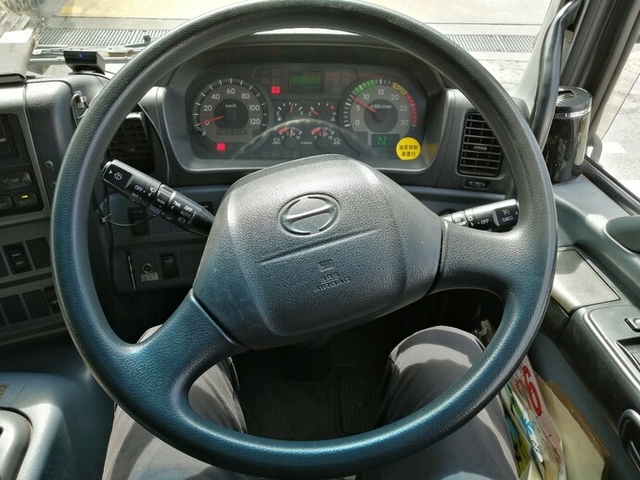 日野 プロフィア 大型 ウィング KS-FW1EXWJ(5620) 16枚目