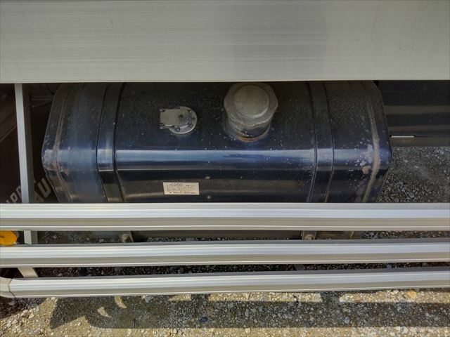 いすゞ ギガ 大型 冷蔵冷凍バン QPG-CYJ77B(9387) 22枚目