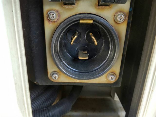 いすゞ ギガ 大型 冷蔵冷凍バン QPG-CYJ77B(9387) 18枚目