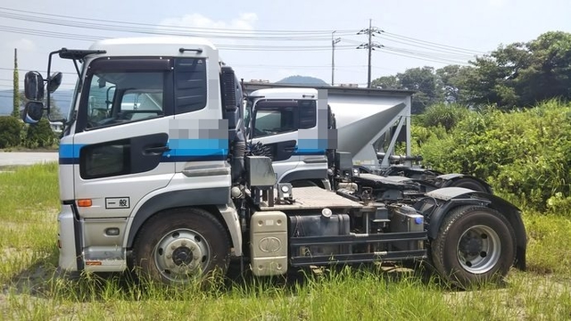UDトラックス（日産） クオン 大型 トラクタ PKG-GK4XAD(3570) 3枚目