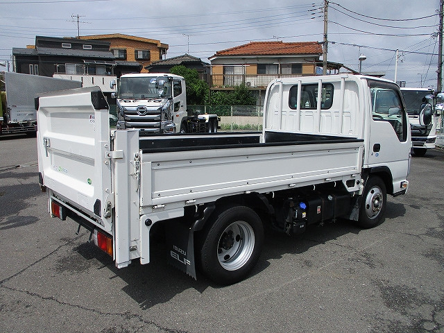 いすゞ エルフ 小型 平ボディ 2RG-NKR88A(109482) 4枚目